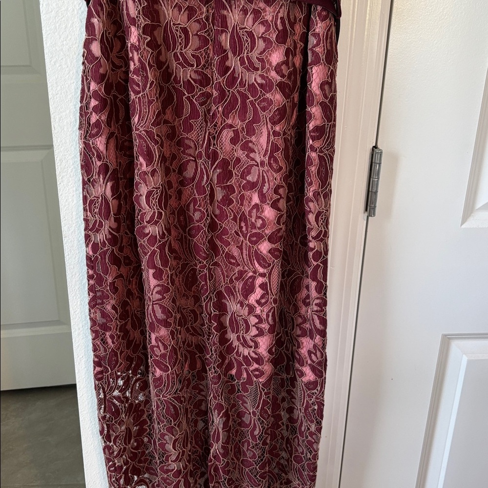 Eva Mendes Floral Lace Dress in Pink and Burgundy - Picture 5 of 5